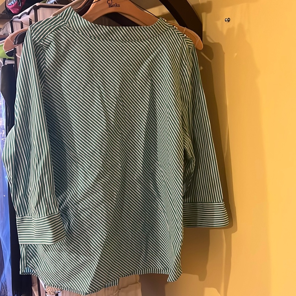 Chicos green blouse, new without tags size 16/18